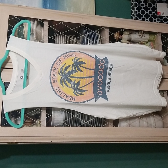 Avocado Healthy State of Mind Muscle Tank Top - Picture 2 of 9